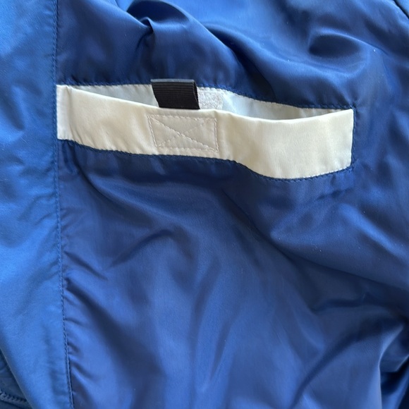 Universal Concerts Windbreaker - Picture 12 of 17